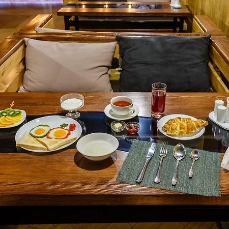 Brown Hotel Asztana Kültér fotó