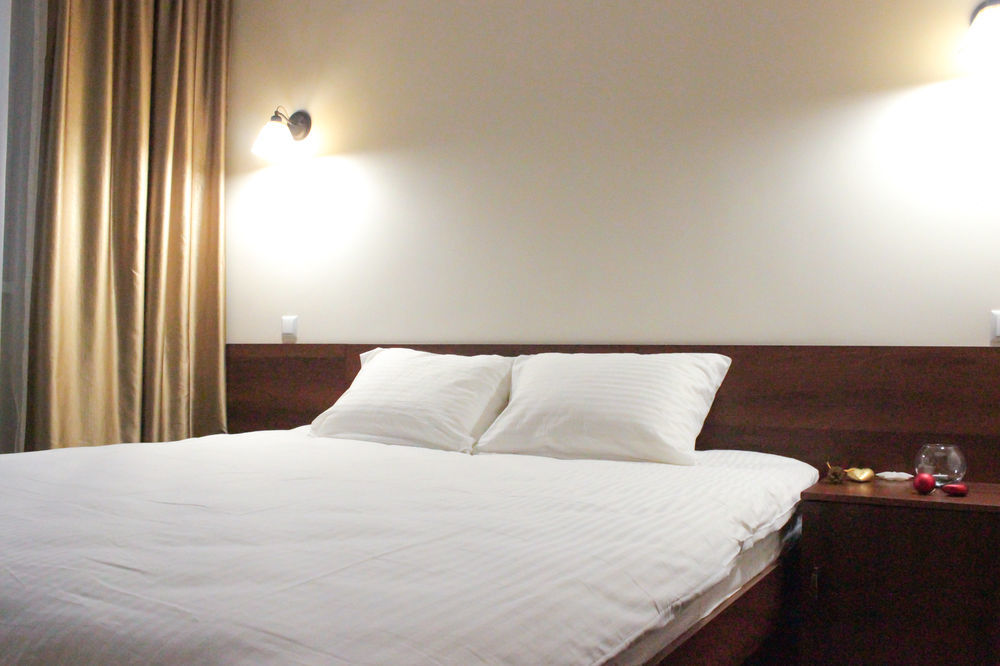 Brown Hotel Asztana Kültér fotó