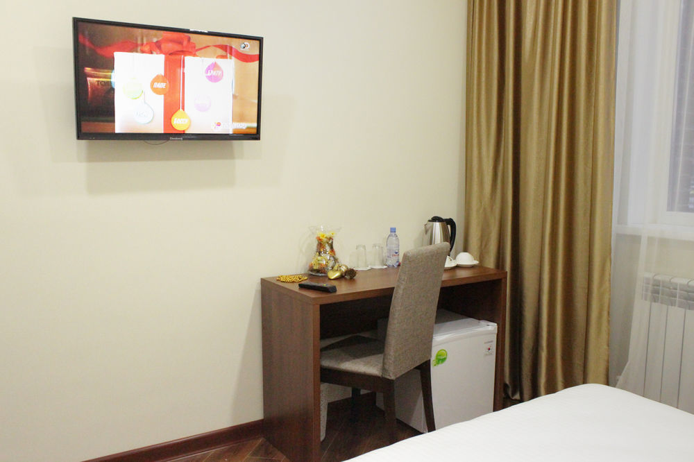 Brown Hotel Asztana Kültér fotó