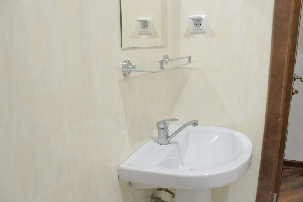 Brown Hotel Asztana Kültér fotó