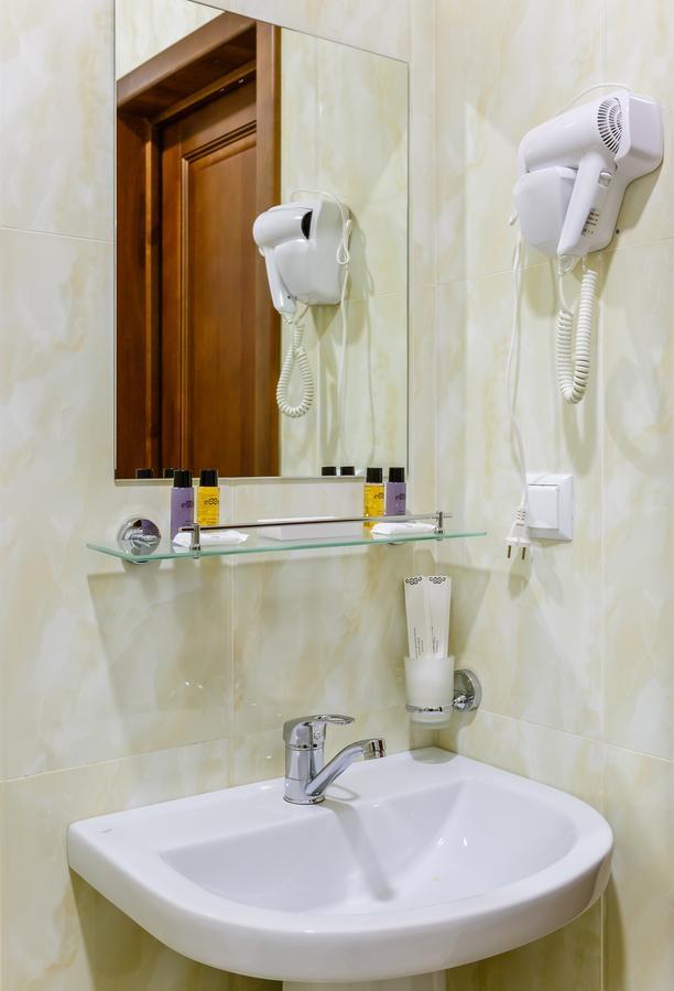 Brown Hotel Asztana Kültér fotó