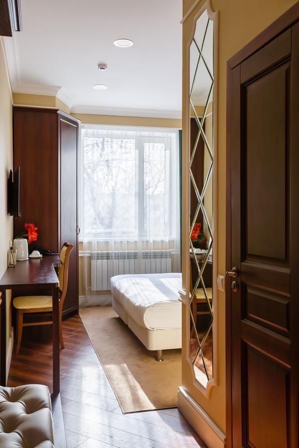 Brown Hotel Asztana Kültér fotó
