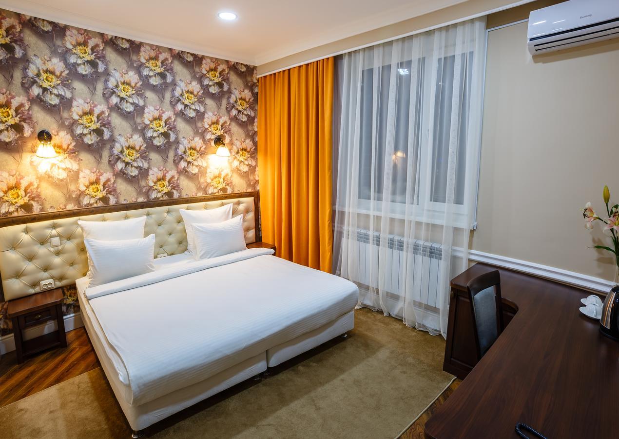 Brown Hotel Asztana Kültér fotó