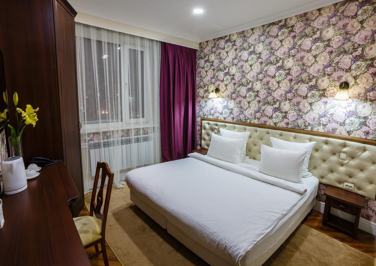 Brown Hotel Asztana Kültér fotó