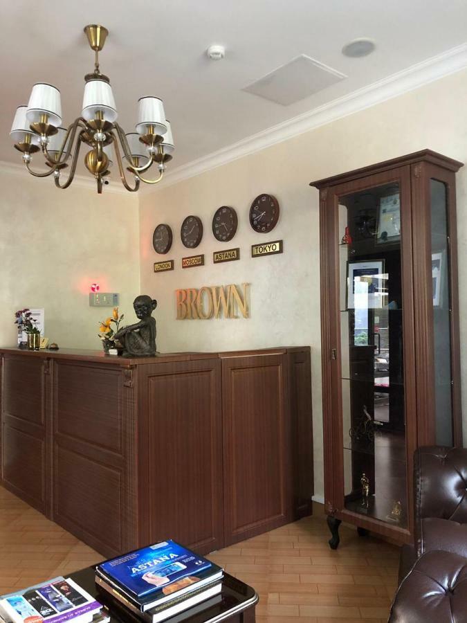 Brown Hotel Asztana Kültér fotó